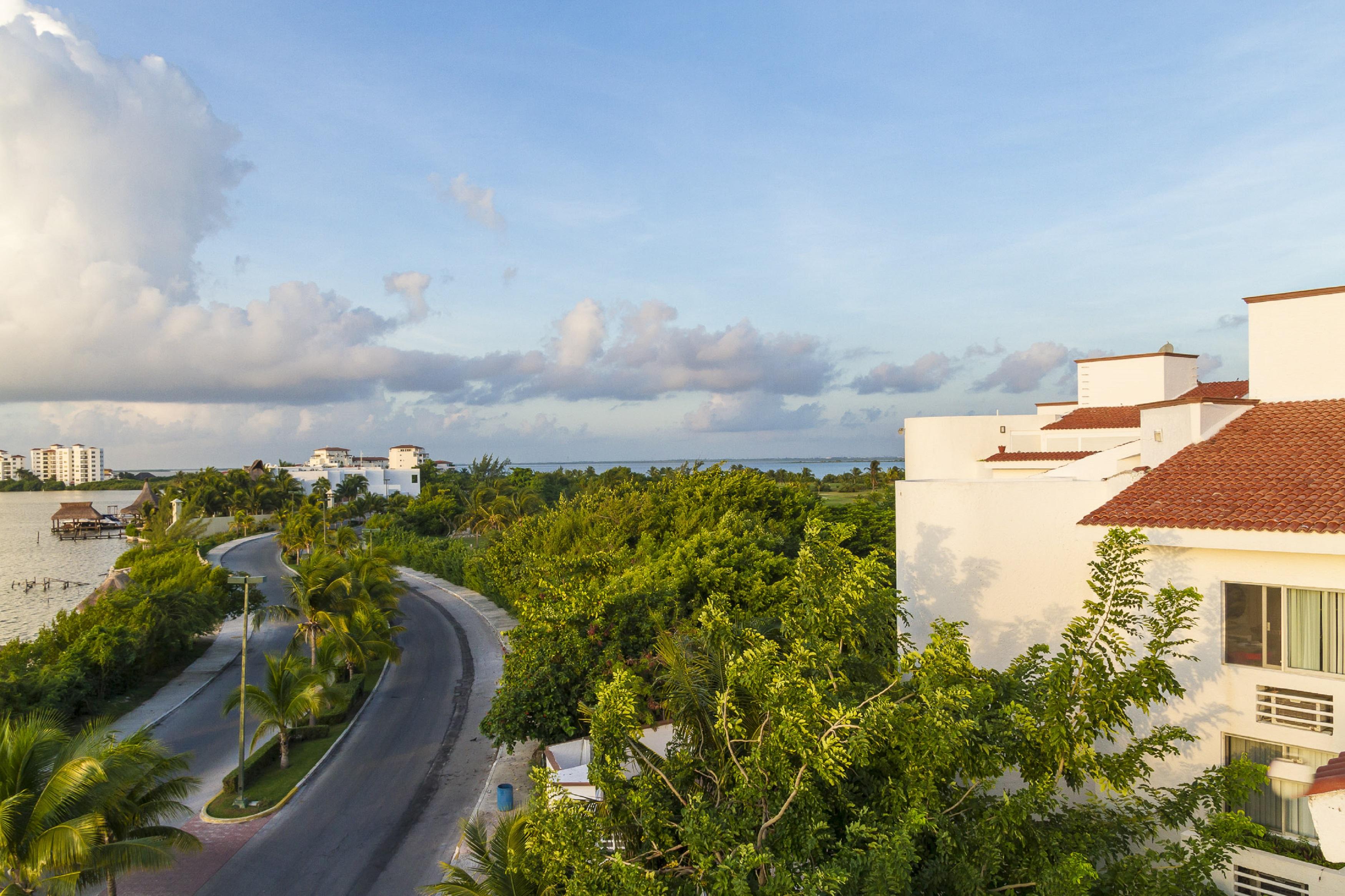 Las Gaviotas Hotel & Suites Cancun Exterior photo