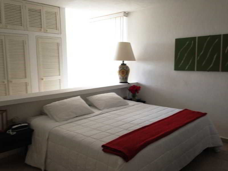 Las Gaviotas Hotel & Suites Cancun Exterior photo